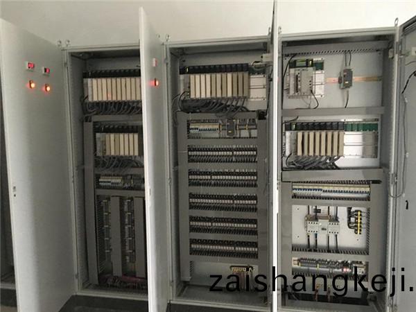 PLC控(kong)製(zhi)櫃